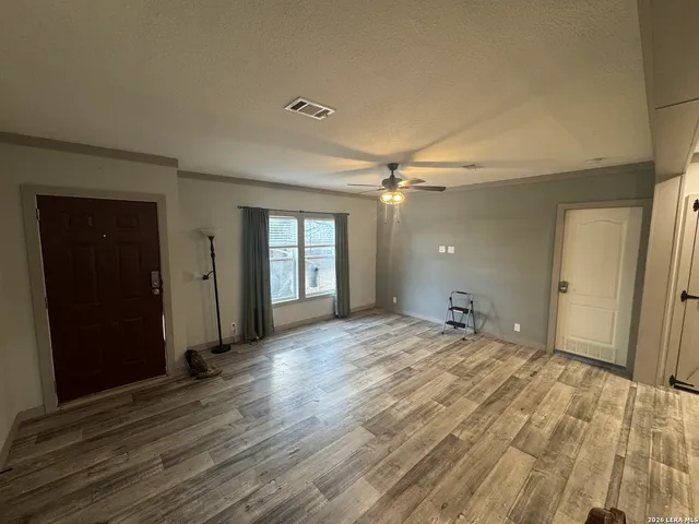 $220,000 | 4406 Lost Hills Drive, Elmendorf, TX 78112