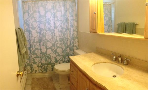 17 Magnolia Road Swampscott, MA 01907 - Photo 8 of 12 Gallery Image 8