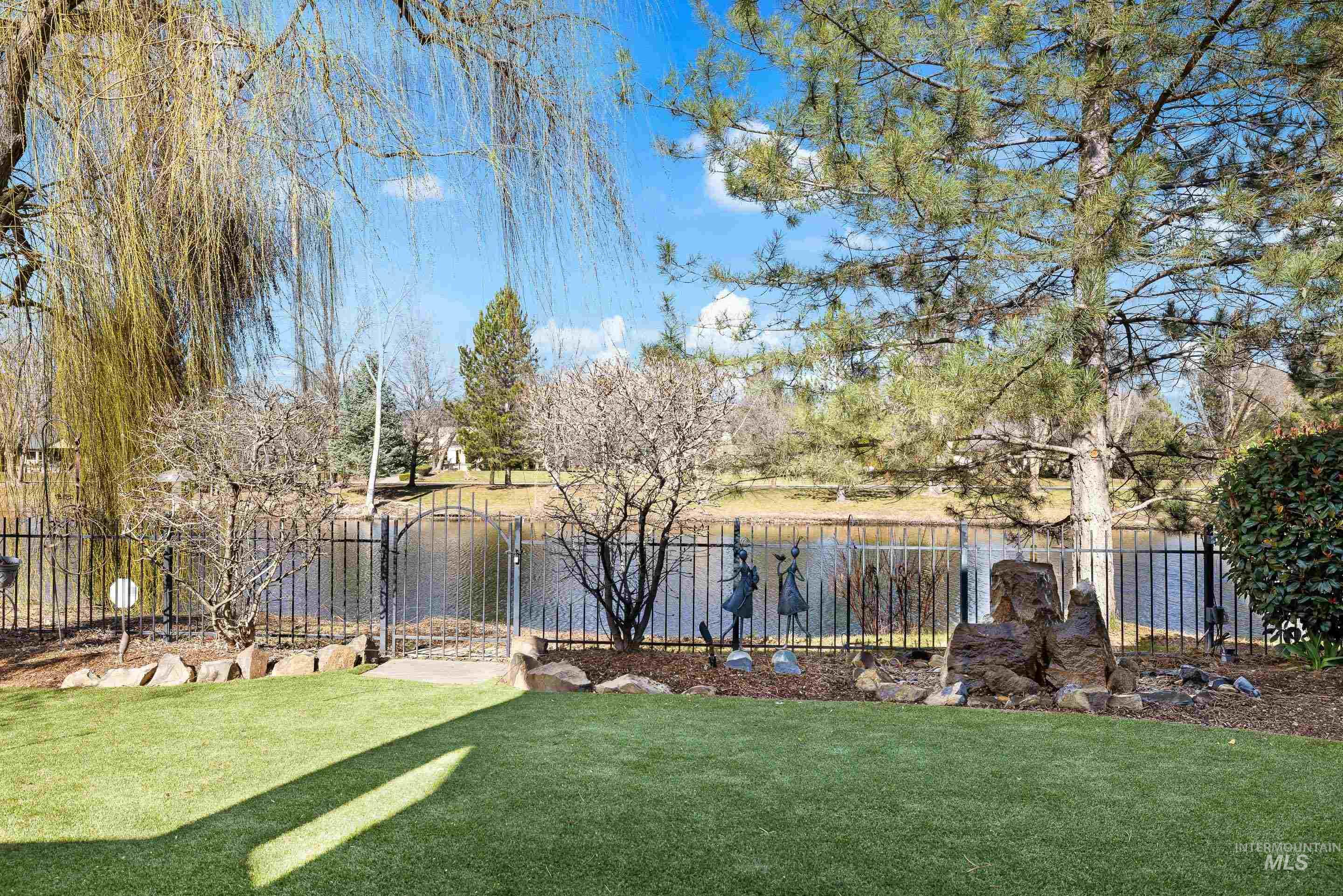 1166 East Rivers End Drive Eagle, ID 83616 - Photo 48 of 50 View of yard