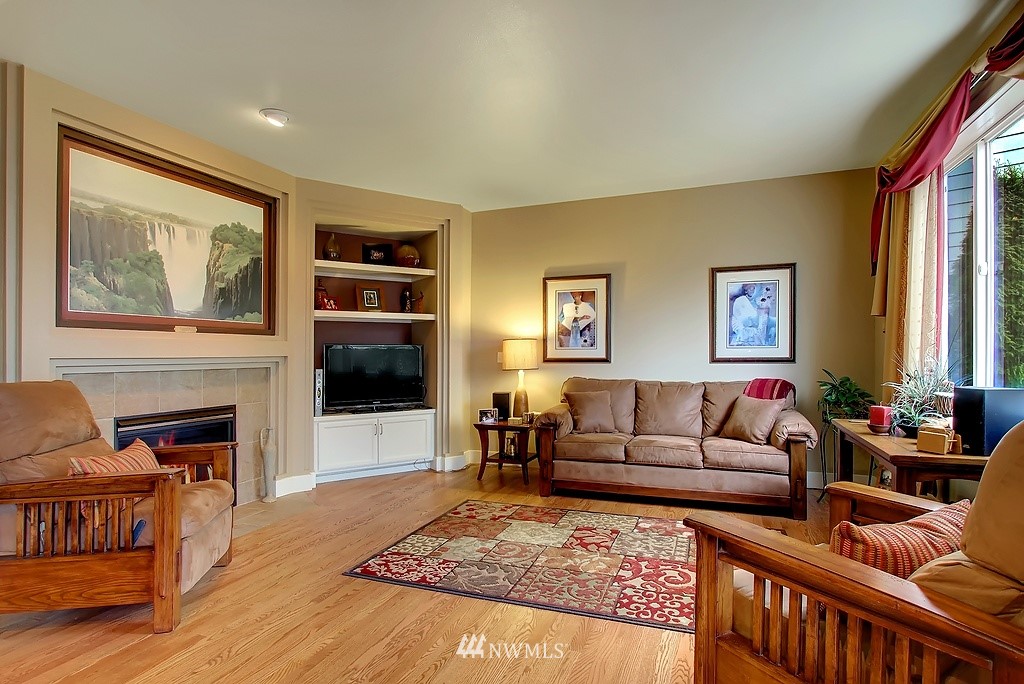 3919 167th Street Southeast Bothell, WA 98012 - Photo 4 of 15