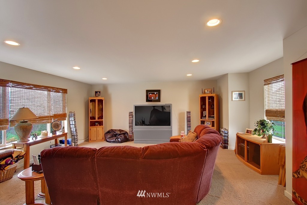 3919 167th Street Southeast Bothell, WA 98012 - Photo 9 of 15
