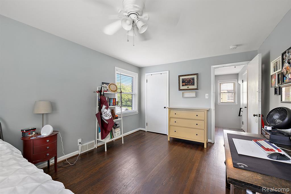 1050 Norfolk Street Birmingham, MI 48009 - Photo 26 of 54