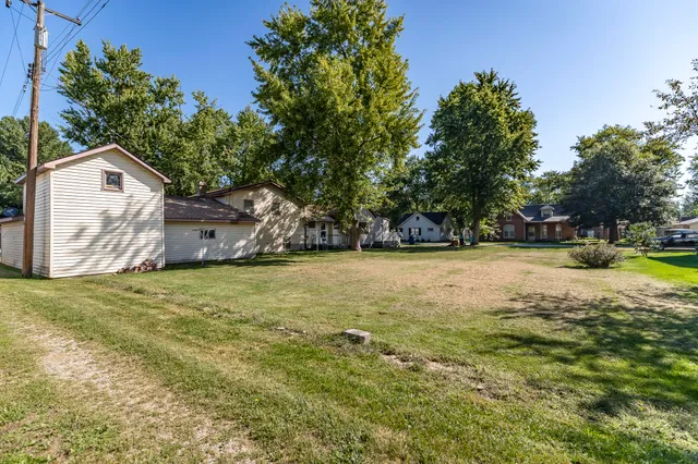 $255,000 | 207 North Washington Street, Wanatah, IN 46390