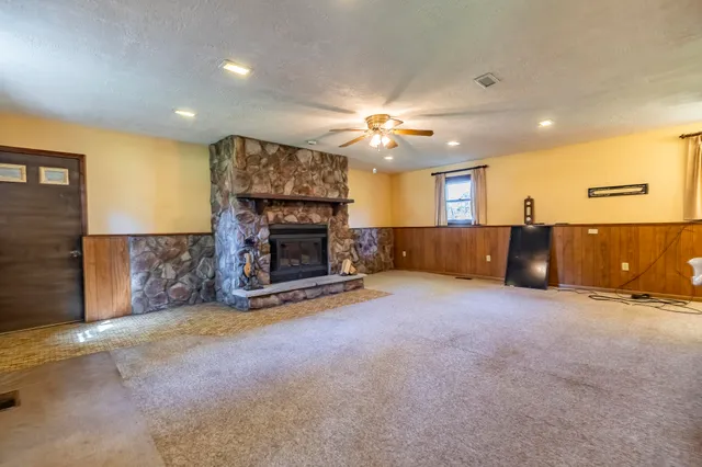 $255,000 | 207 North Washington Street, Wanatah, IN 46390