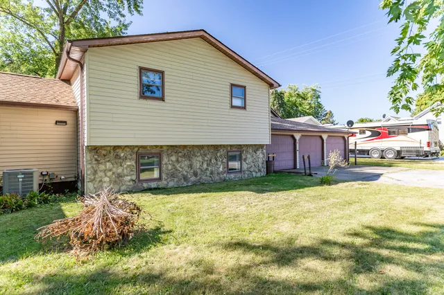 $255,000 | 207 North Washington Street, Wanatah, IN 46390