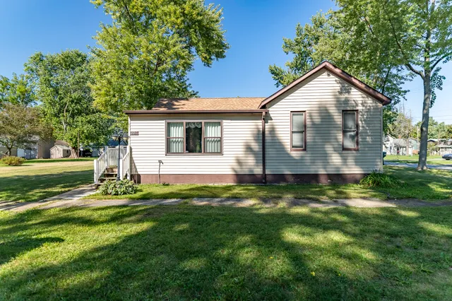 $255,000 | 207 North Washington Street, Wanatah, IN 46390