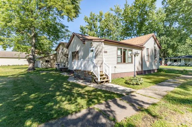 $255,000 | 207 North Washington Street, Wanatah, IN 46390