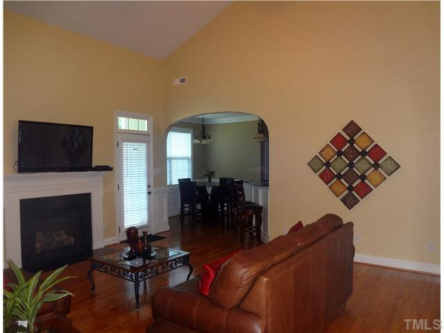 1528 Sedwick Road Durham, NC 27713 - Photo 4 of 18 Den/Family/Great Room