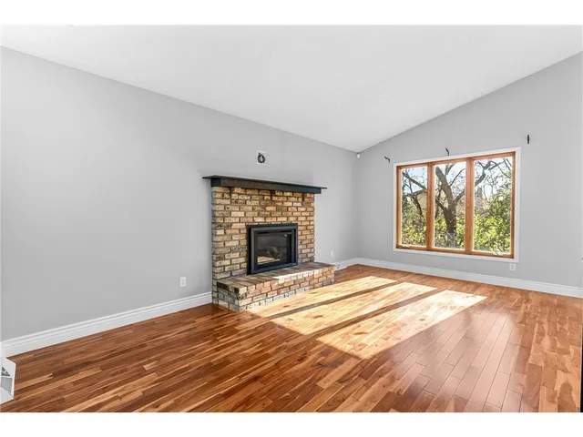 $3,500 | 16405 13th Avenue North, Plymouth, MN 55447