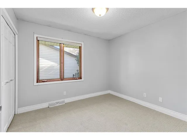 $3,500 | 16405 13th Avenue North, Plymouth, MN 55447