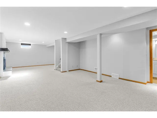 $3,500 | 16405 13th Avenue North, Plymouth, MN 55447