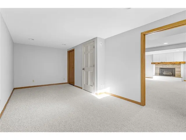 $3,500 | 16405 13th Avenue North, Plymouth, MN 55447