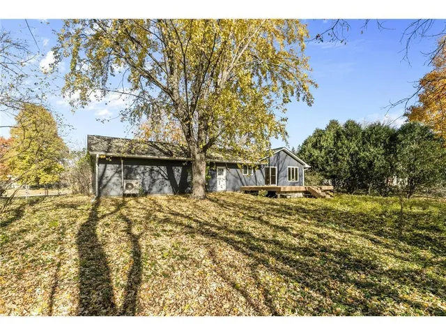 $3,500 | 16405 13th Avenue North, Plymouth, MN 55447