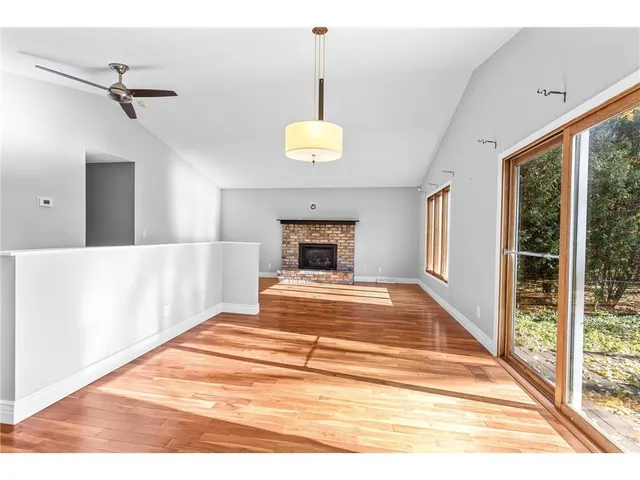 $3,500 | 16405 13th Avenue North, Plymouth, MN 55447