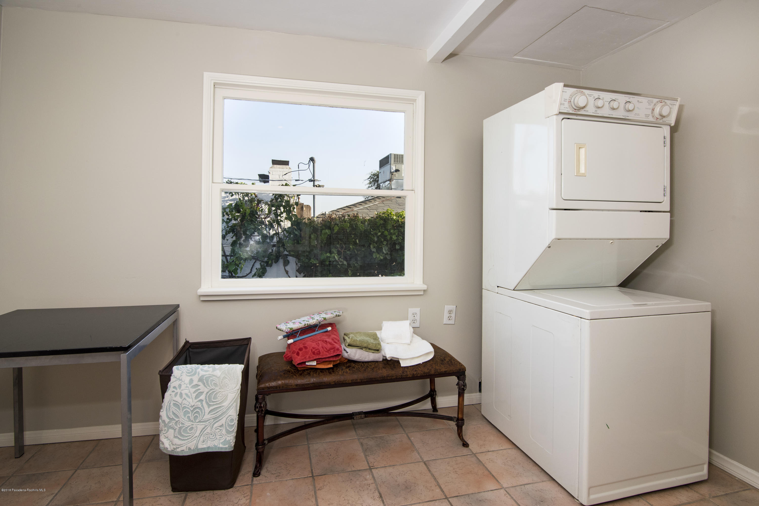 990 Pepperhill Road Pasadena, CA 91107 - Photo 21 of 41 CJC_4161C