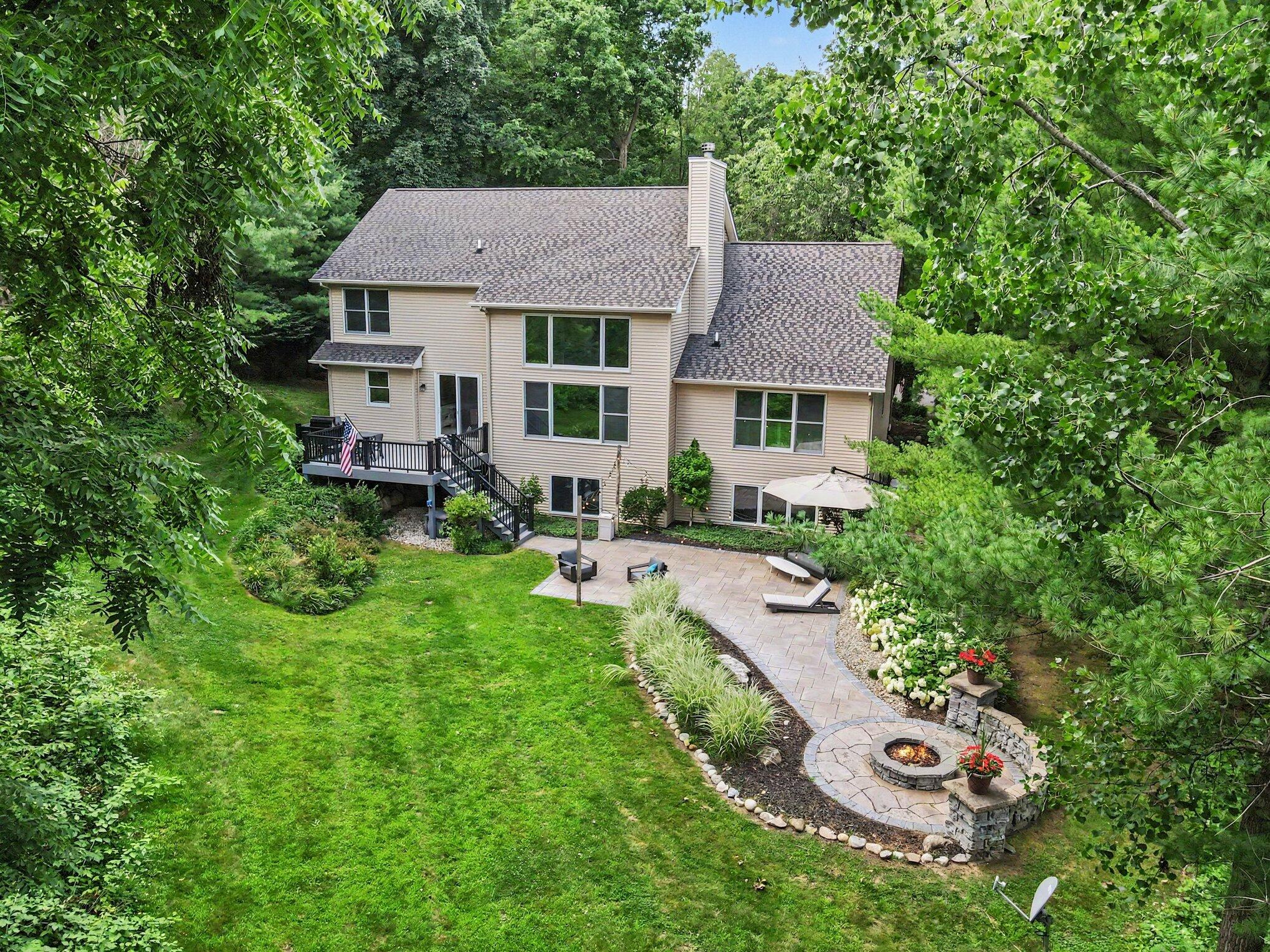 8203 Barony Point Mattawan, MI 49071 - Photo 3 of 48 051_file_5376