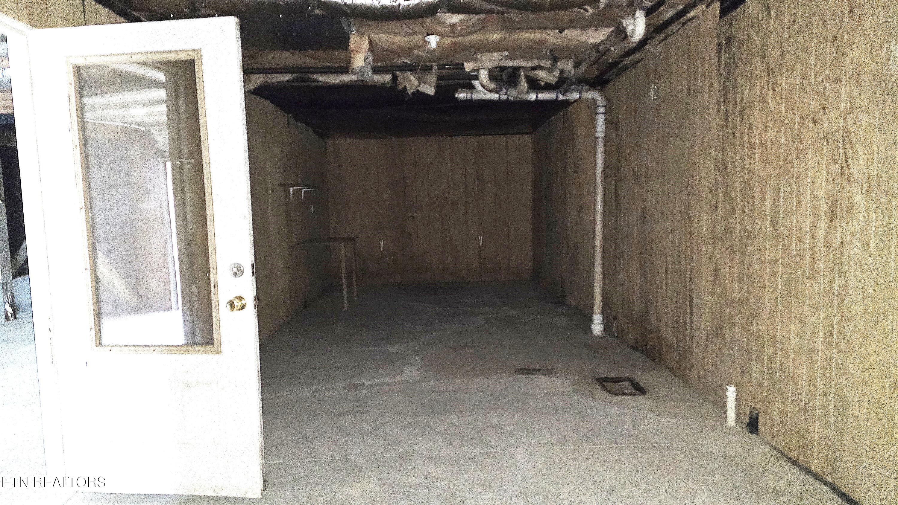 112 Redmon Road Wartburg, TN 37887 - Photo 16 of 22 20251218_153024