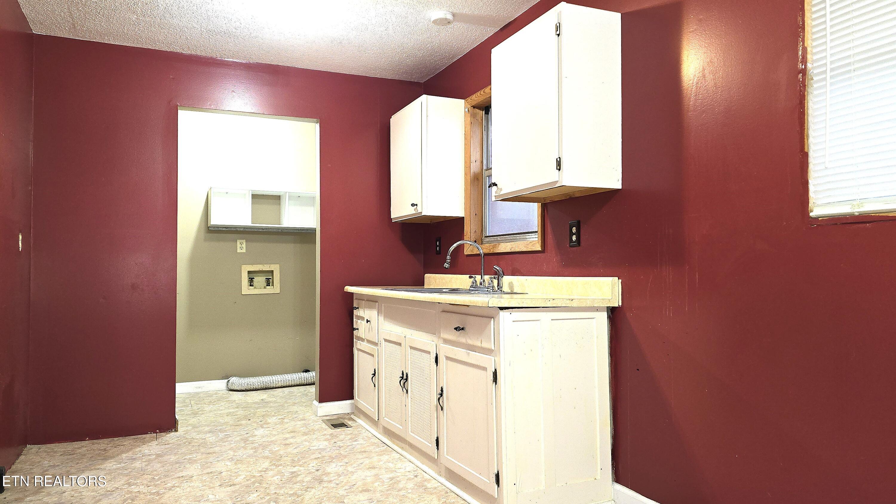 112 Redmon Road Wartburg, TN 37887 - Photo 2 of 22 20251218_152532