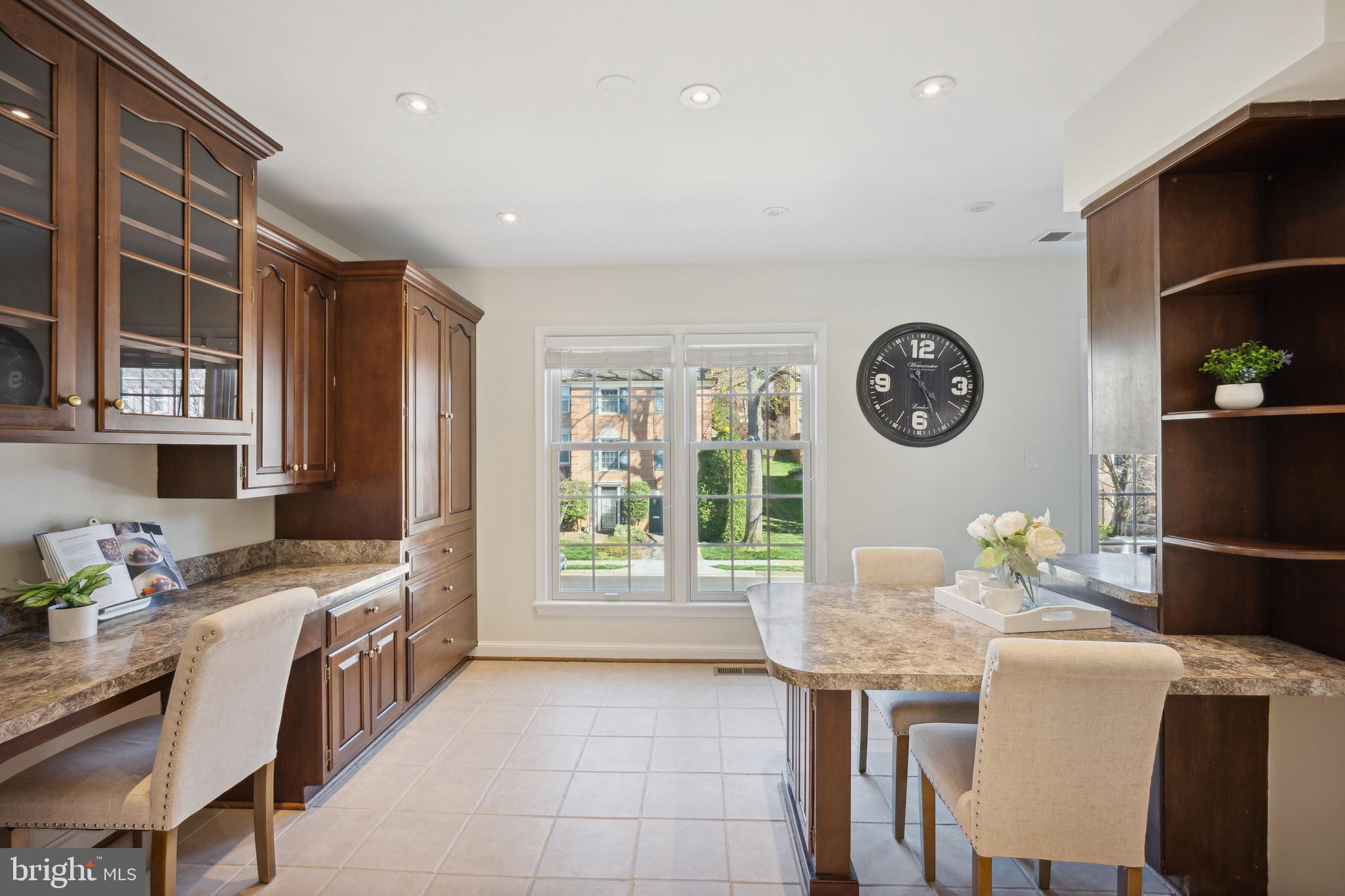 2334 South Rolfe Street Arlington, VA 22202 - Photo 17 of 35 Kitchen