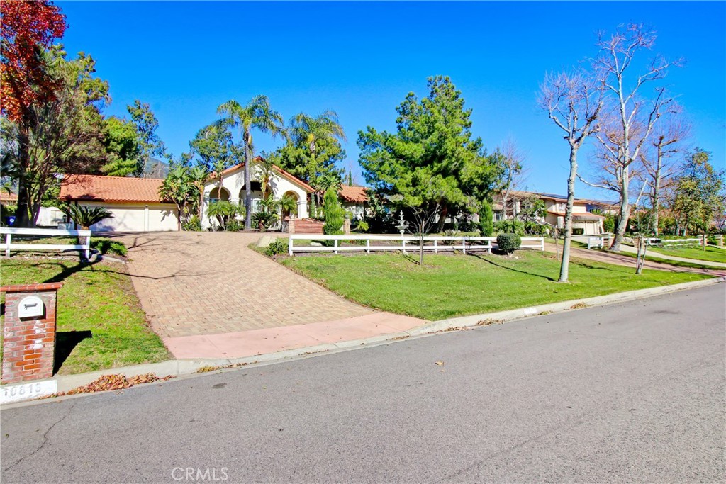 10818 Hillside Road Rancho Cucamonga, CA 91737 - Photo 4 of 49