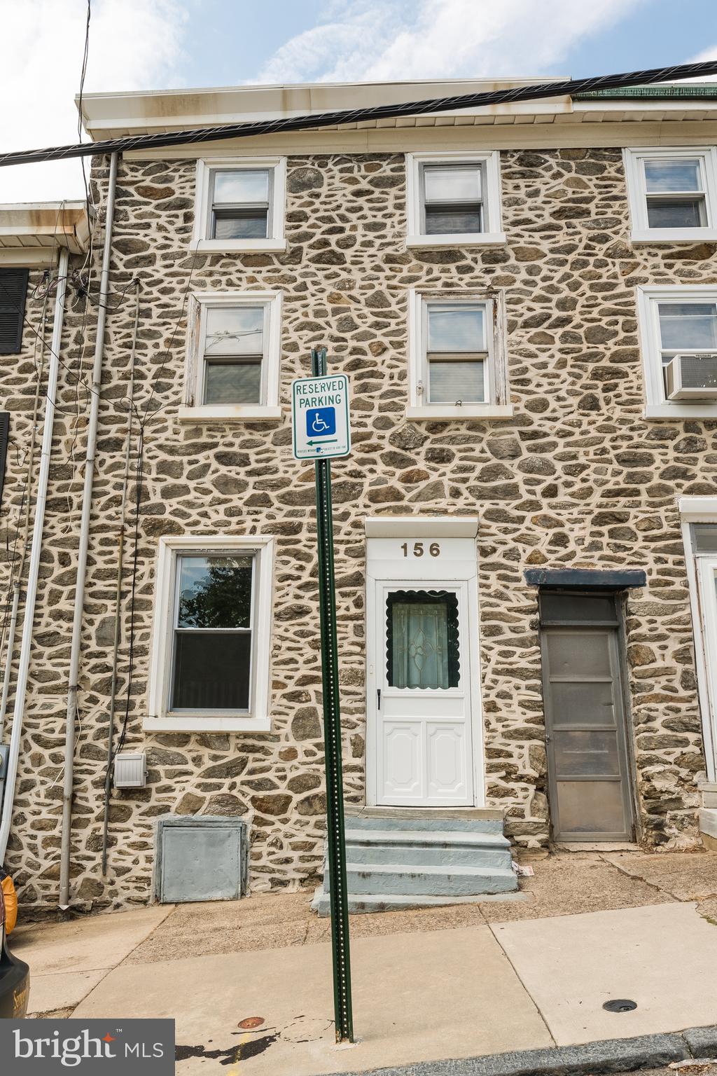 156 Roxborough Avenue Philadelphia, PA 19127 - Photo 2 of 28 Gallery Image 2