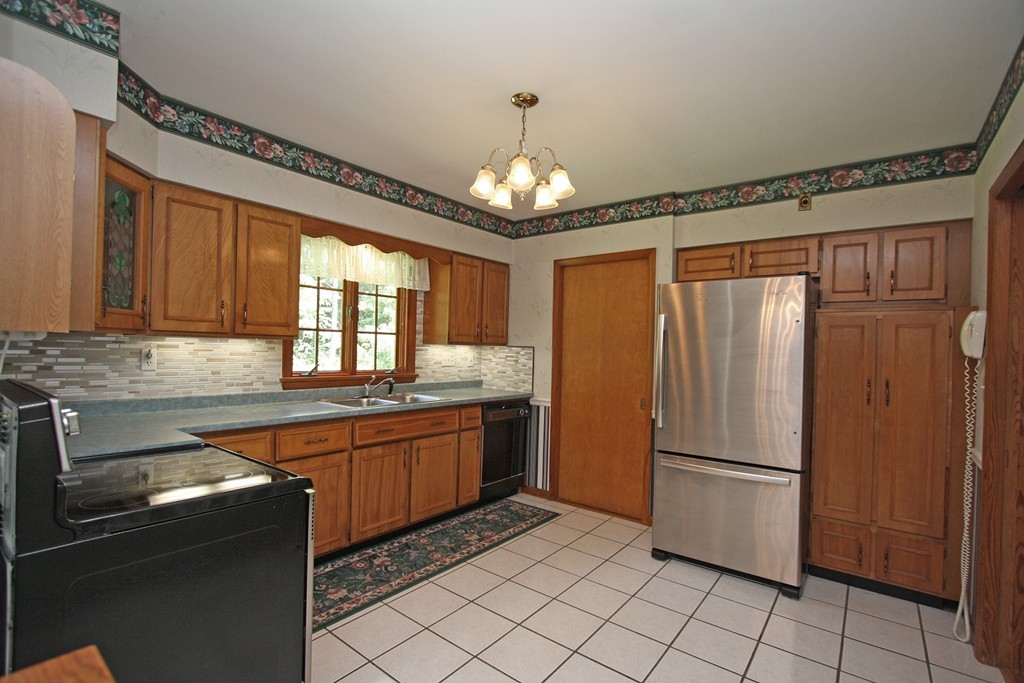 25 New Estate Road Littleton, MA 01460 - Photo 4 of 20