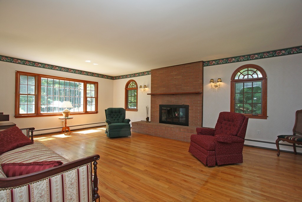 25 New Estate Road Littleton, MA 01460 - Photo 8 of 20