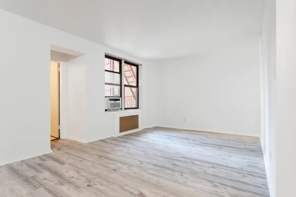 $3,099 | 1420 York Avenue, Unit 3H | Lenox Hill