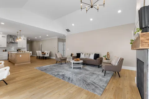 $1,195,000 | 17 Josiah Path, Falmouth, MA 02540