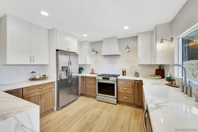 $1,225,000 | 11384 Almazon Street, San Diego, CA 92129