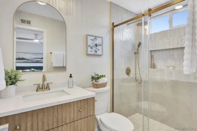 $1,225,000 | 11384 Almazon Street, San Diego, CA 92129