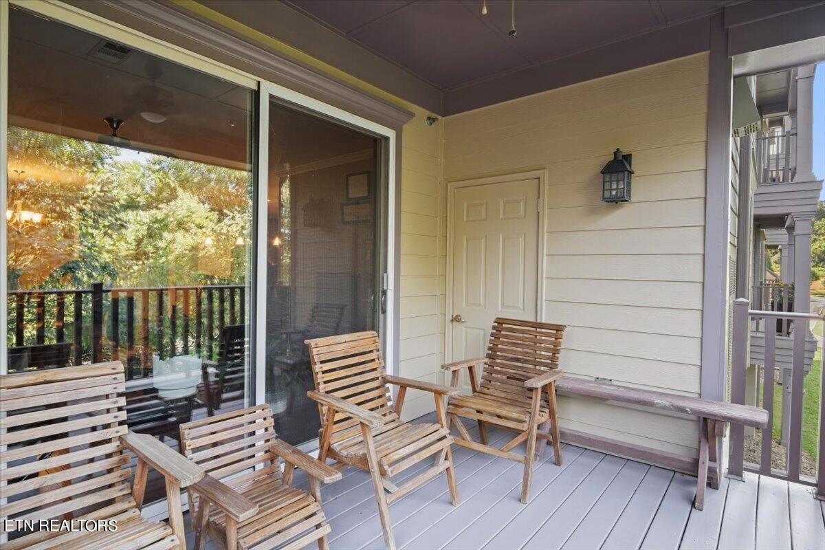 315 Centennial Bluff Boulevard Oak Ridge, TN 37830 - Photo 21 of 24 a view of chairs in wooden floor