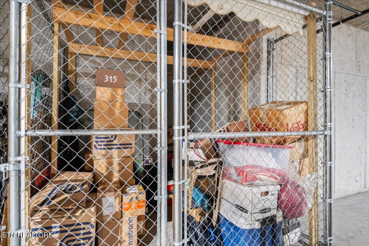 315 Centennial Bluff Boulevard Oak Ridge, TN 37830 - Photo 23 of 24 a bathroom with a bathtub and shower
