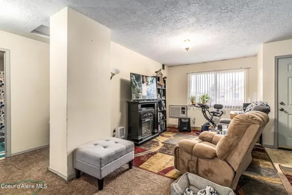 $425,000 | 3024 North Hogan Street, Spokane, WA 99207