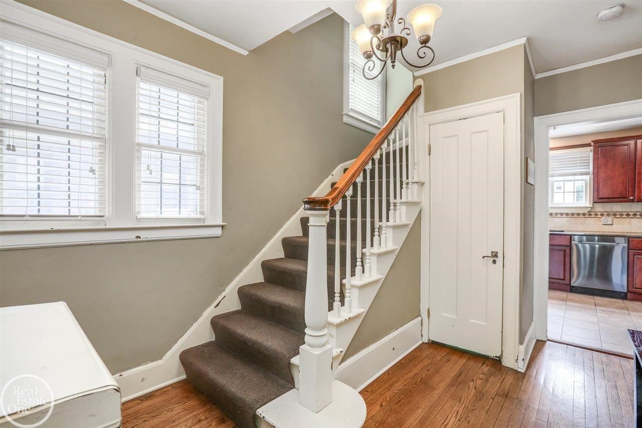 1223 Bishop Road Grosse Pointe Park, MI 48230 - Photo 7 of 35