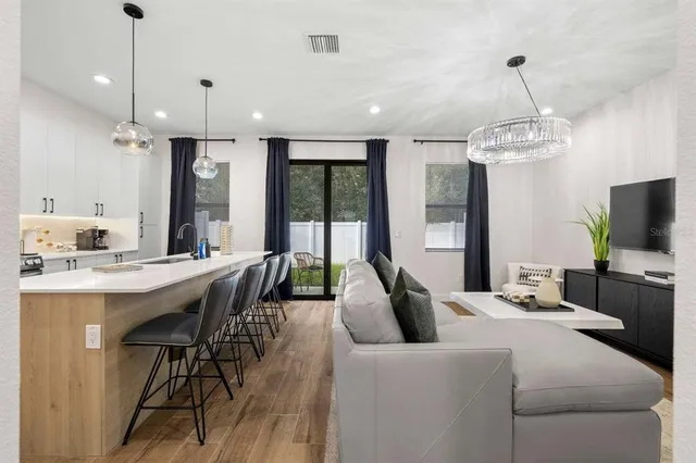 $5,000 | 4339 Villa Alina Court, Tampa, FL 33614