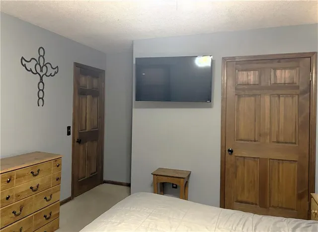 $269,000 | 316 Gregory Drive, Gower, MO 64454