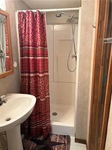 $269,000 | 316 Gregory Drive, Gower, MO 64454