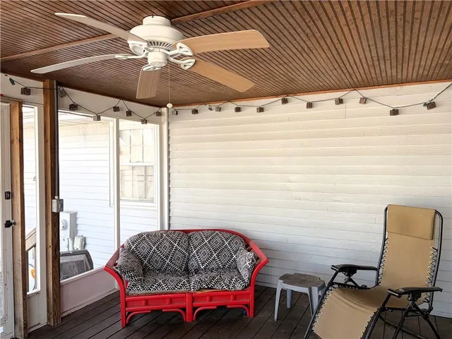 $269,000 | 316 Gregory Drive, Gower, MO 64454