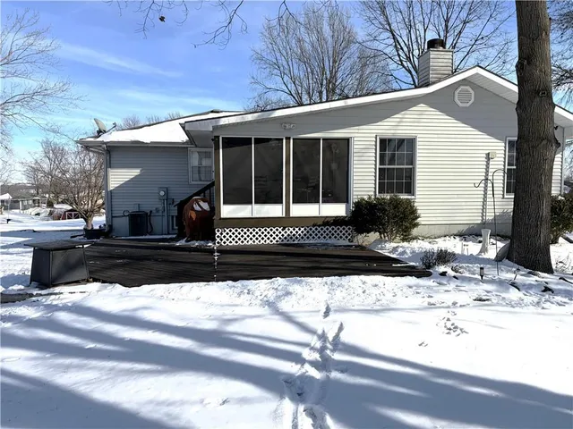 $269,000 | 316 Gregory Drive, Gower, MO 64454