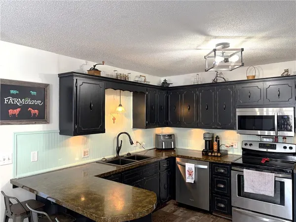 $254,500 | 316 Gregory Drive, Gower, MO 64454