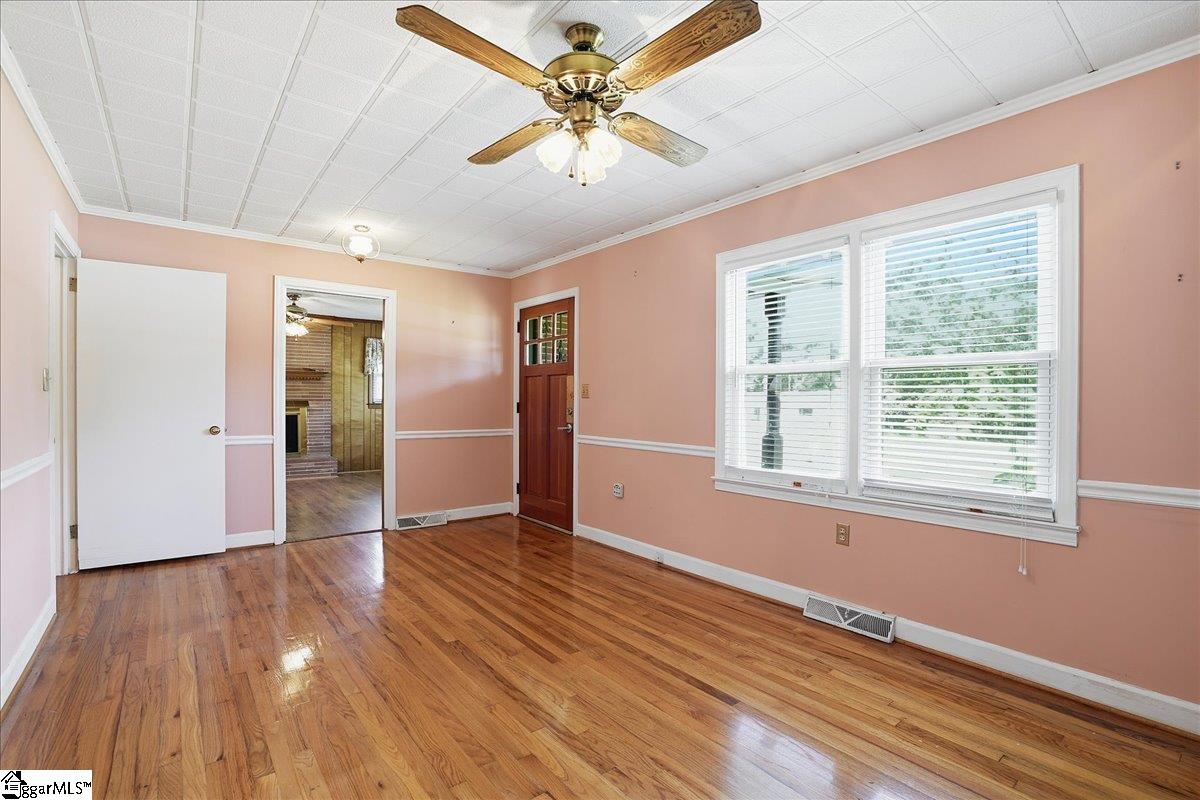 208 State Rd S-30-483 Clinton, SC 29325 - Photo 5 of 28