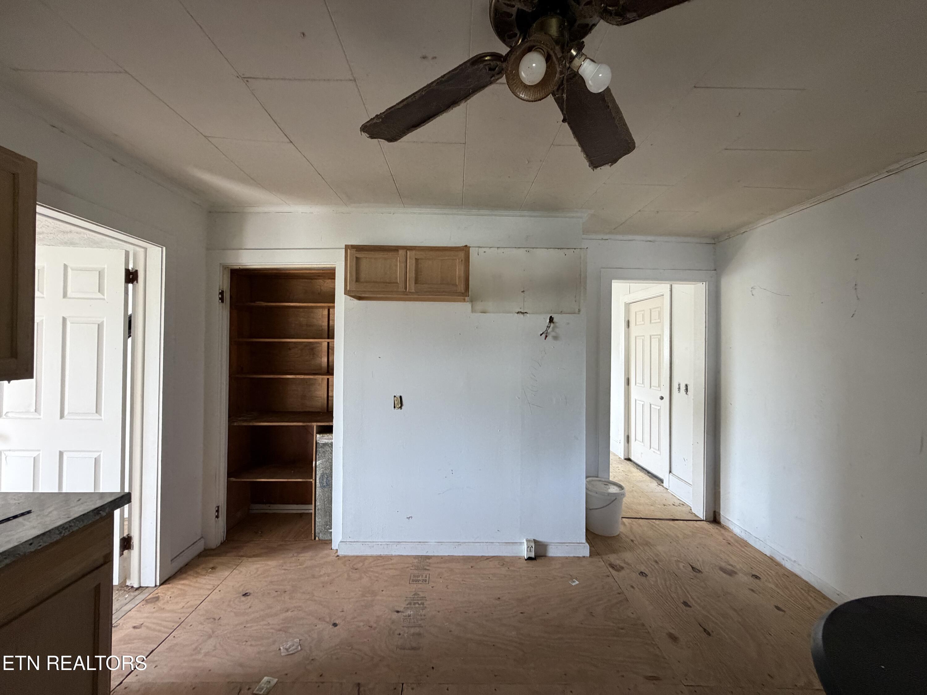 911 Loop Road La Follette, TN 37766 - Photo 14 of 29 IMG_2218