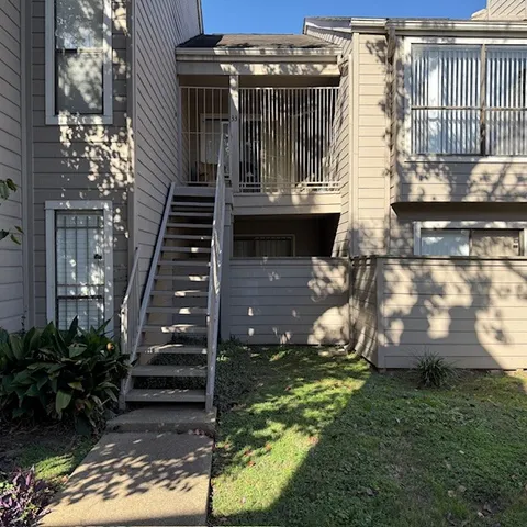 $1,300 | 6701 Sands Point Drive, Unit 33, Houston, TX 77074