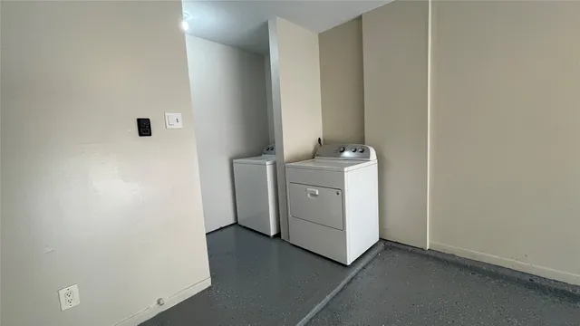 $1,300 | 6701 Sands Point Drive, Unit 33, Houston, TX 77074