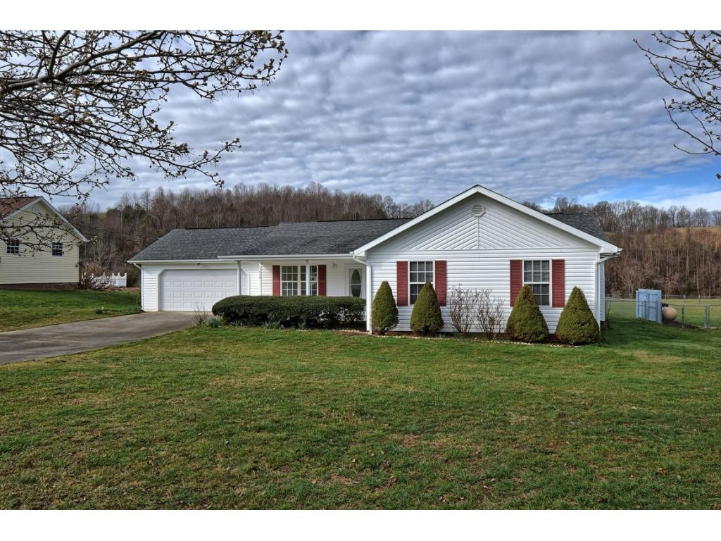 1670 Powder Branch Road Johnson City, TN 37601 - Photo 2 of 30 Photo 2