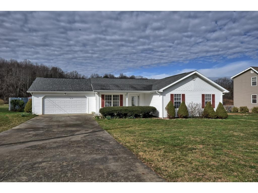 1670 Powder Branch Road Johnson City, TN 37601 - Photo 3 of 30 Photo 3