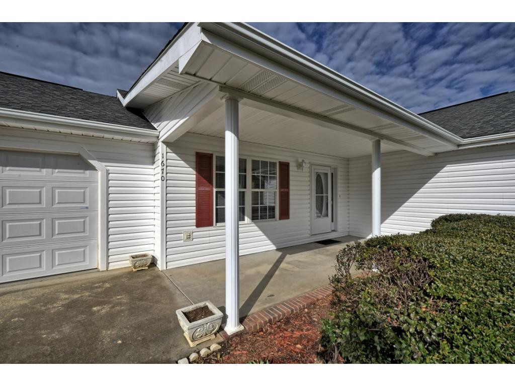1670 Powder Branch Road Johnson City, TN 37601 - Photo 4 of 30 Photo 4