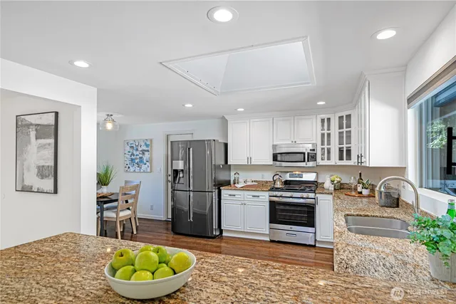 $1,500,000 | 17808 Northeast 12th Street, Bellevue, WA 98008