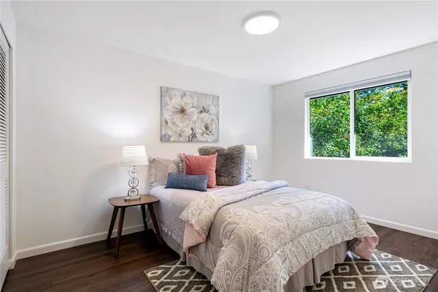 $1,500,000 | 17808 Northeast 12th Street, Bellevue, WA 98008